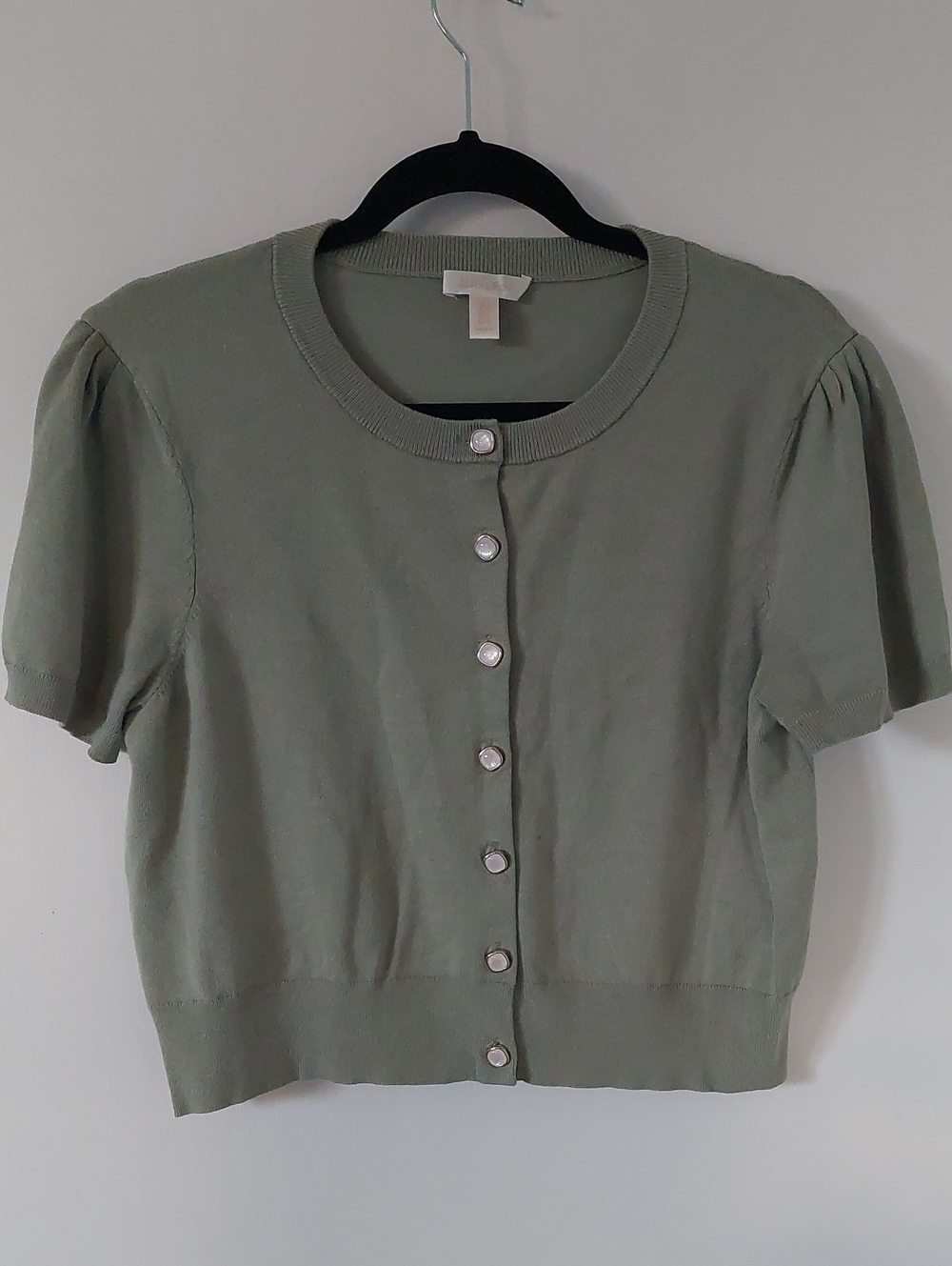 Soft Green Short-Sleeve Button Cardigan Top